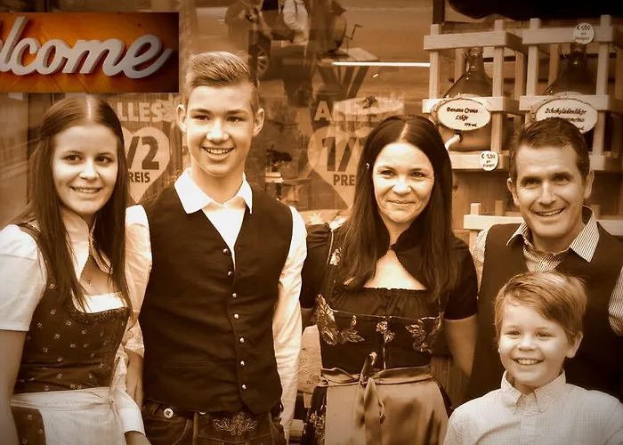 Active * マリア・アルム・アム・シュタイナーネン・メアー