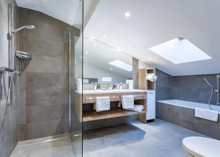 Active マリア・アルム・アム・シュタイナーネン・メアー